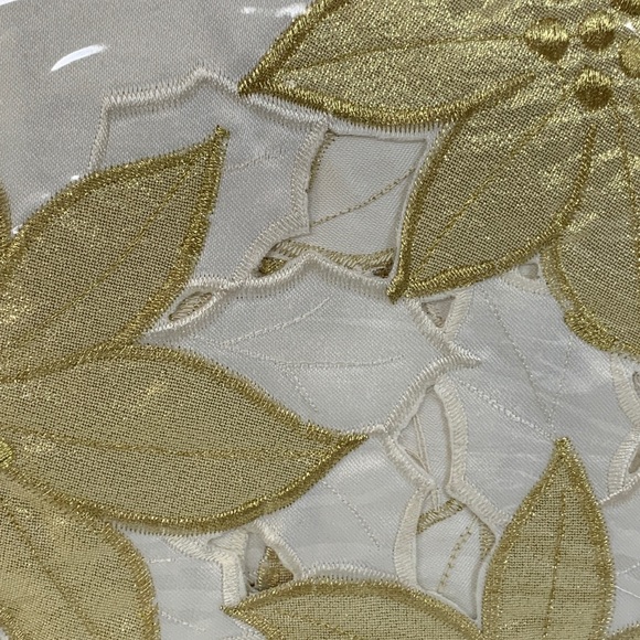 Christmas Cheer Poinsettia Tablecloth 60x120 - Picture 4 of 5